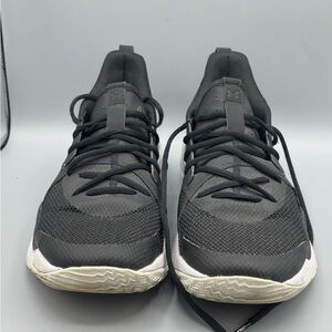 Black Under Armour Steph Curry 7 sneakers